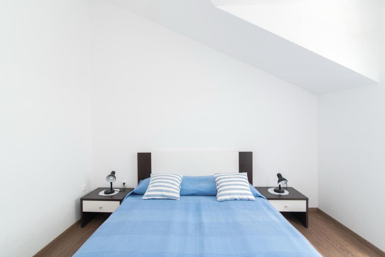 Apartments Mare Postira Exterior photo